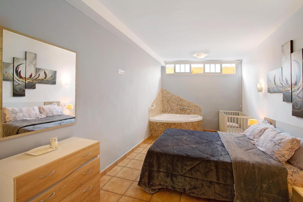 Montemar 1 Apartment Moya  ภายนอก รูปภาพ